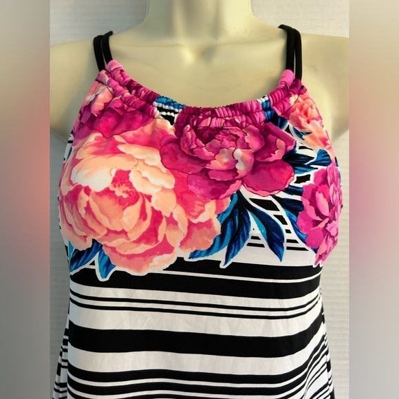 Jantzen tankini swim suit top with scoop neck & H back straps. Sz 6. M18 - Picture 5 of 10